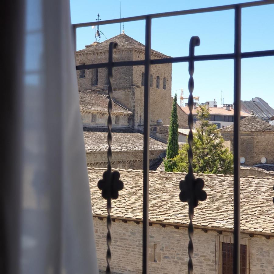Appartement Mirador De La Catedral à Jaca Extérieur photo